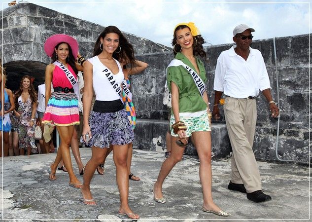 Stefania Fernandez @ Miss Universe 2009