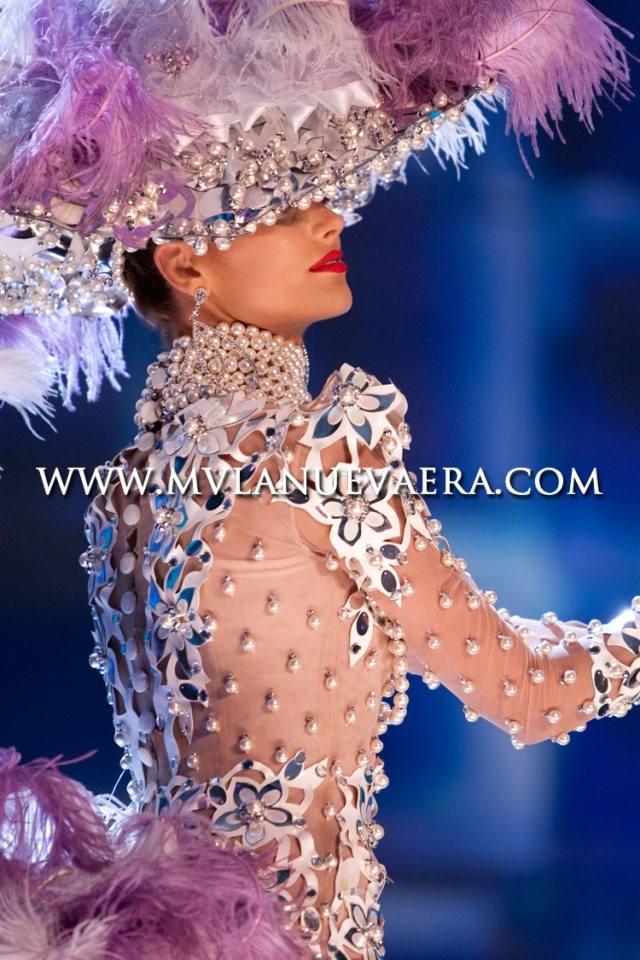 Stefania Fernandez @ Miss Universe 2009