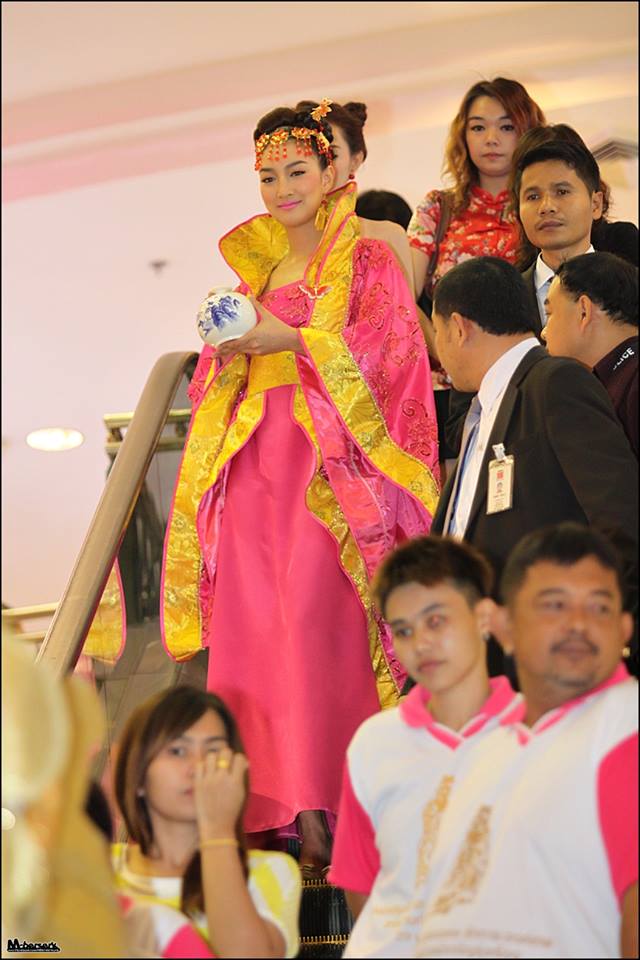 แพนเค้ก เขมนิจ งาน The Mall Chinese New Year 2014 @ เดอะมอลล์ บางแค (30/1/14)
