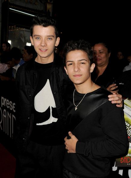 aramis knight มิสเตอร์บีน ใน Ender Gameสงครามพลิกจักรวาล