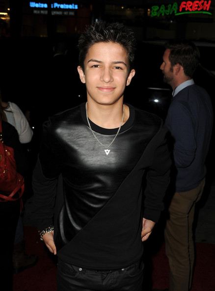aramis knight มิสเตอร์บีน ใน Ender Gameสงครามพลิกจักรวาล
