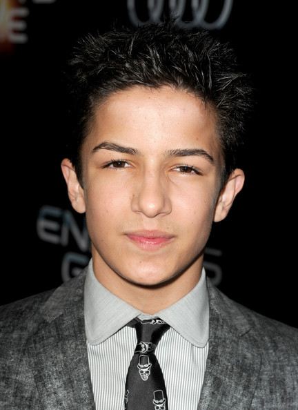 aramis knight มิสเตอร์บีน ใน Ender Gameสงครามพลิกจักรวาล