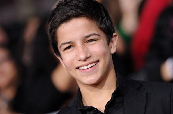 aramis knight มิสเตอร์บีน ใน Ender Gameสงครามพลิกจักรวาล