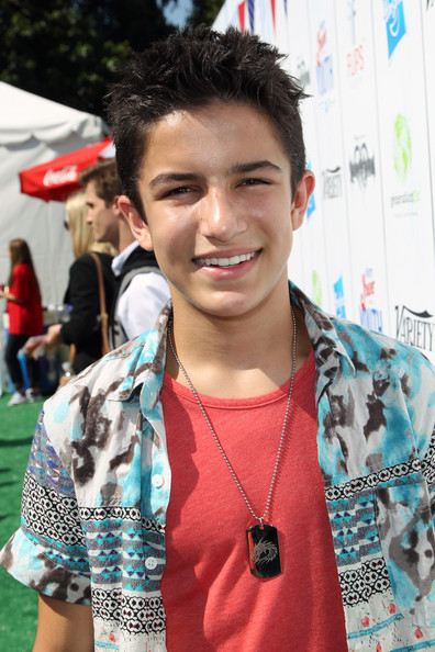aramis knight มิสเตอร์บีน ใน Ender Gameสงครามพลิกจักรวาล