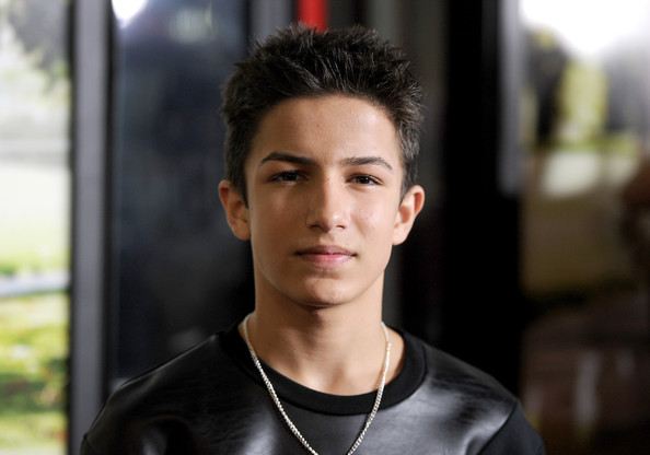aramis knight มิสเตอร์บีน ใน Ender Gameสงครามพลิกจักรวาล