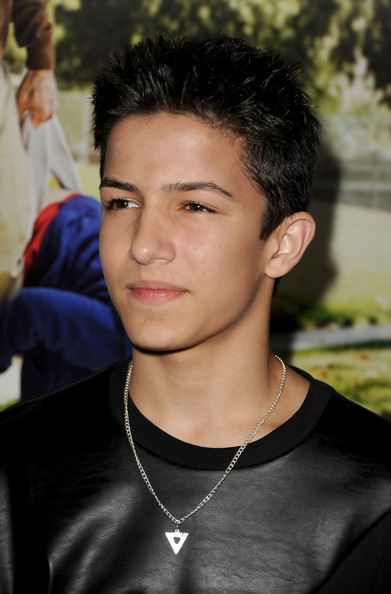 aramis knight มิสเตอร์บีน ใน Ender Gameสงครามพลิกจักรวาล