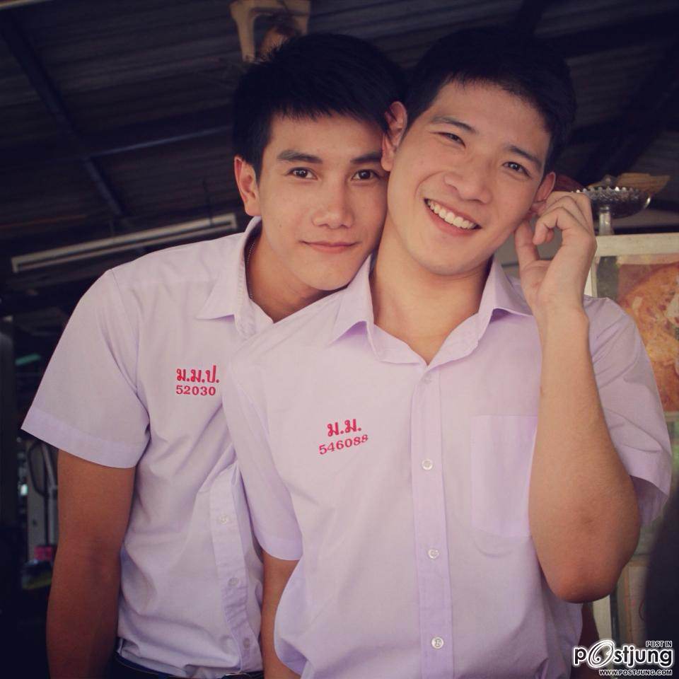 หนุ่มๆนักแสดงจากหนังเรื่อง love's coming ใช่รักหรือเปล่า