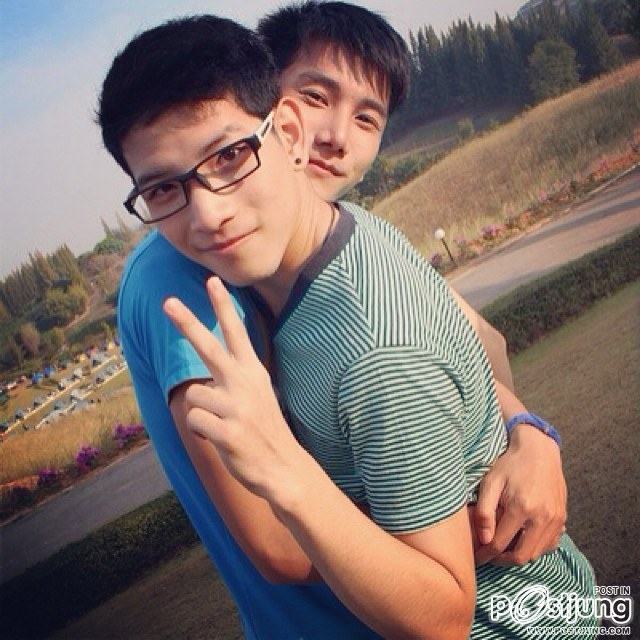 หนุ่มๆนักแสดงจากหนังเรื่อง love's coming ใช่รักหรือเปล่า