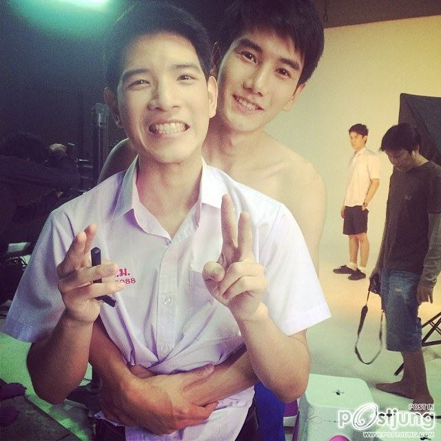 หนุ่มๆนักแสดงจากหนังเรื่อง love's coming ใช่รักหรือเปล่า
