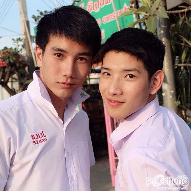 หนุ่มๆนักแสดงจากหนังเรื่อง love's coming ใช่รักหรือเปล่า