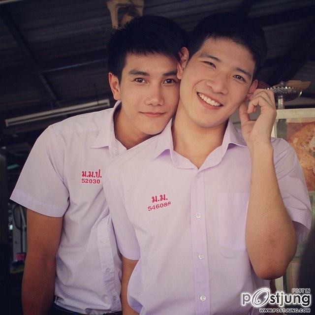 หนุ่มๆนักแสดงจากหนังเรื่อง love's coming ใช่รักหรือเปล่า