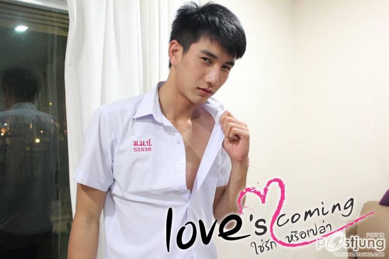 หนุ่มๆนักแสดงจากหนังเรื่อง love's coming ใช่รักหรือเปล่า