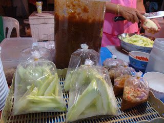 ยำมะม่วงกะปิหวาน อร่อยสุดๆ@ท่าเรียน นครศรีธรรมราช