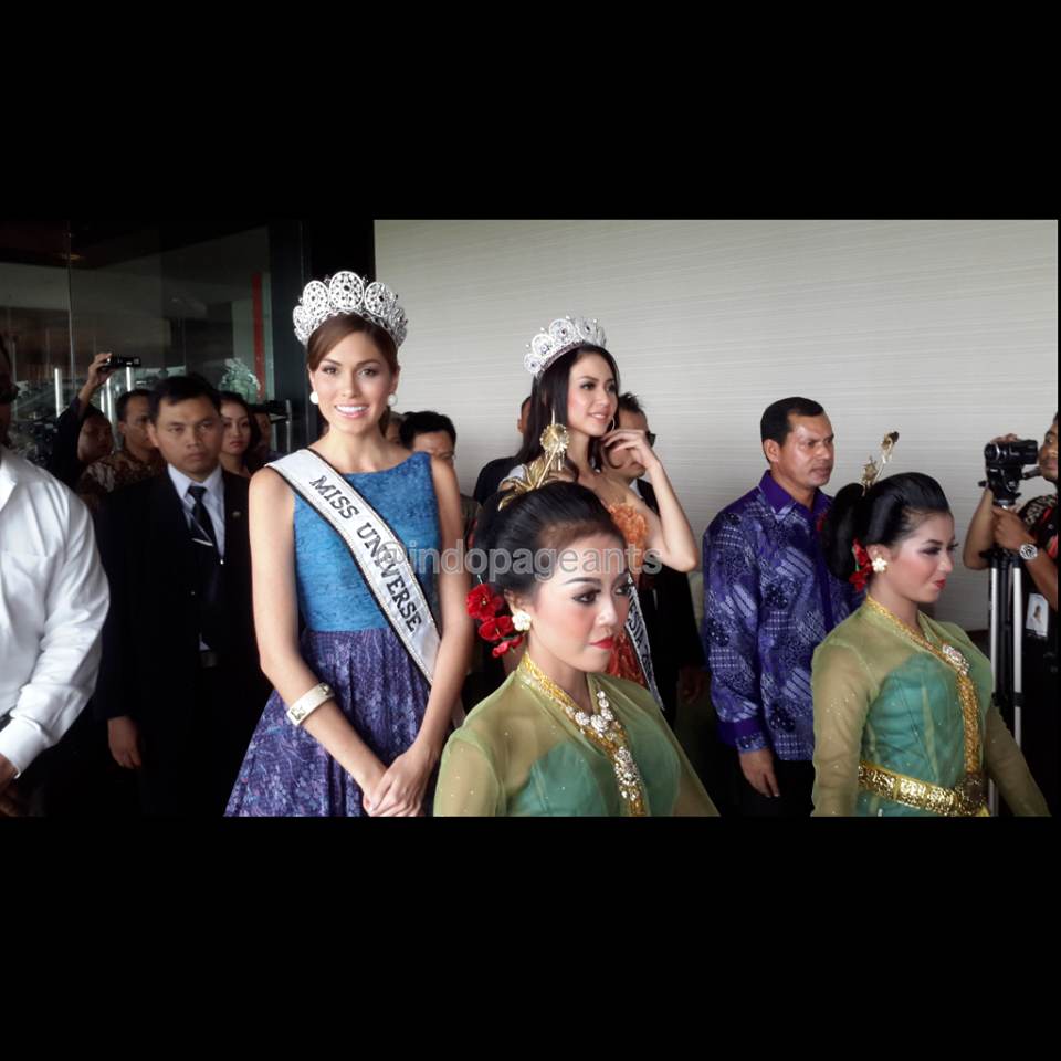 Miss Universe 2013 ทำกิจกรรมในประเทศอินโดนีเซียอย่างคึกคัก