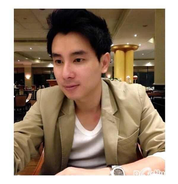 ฟินไปกับหนุ่มในเครื่องแบบ "รองอั๋น"