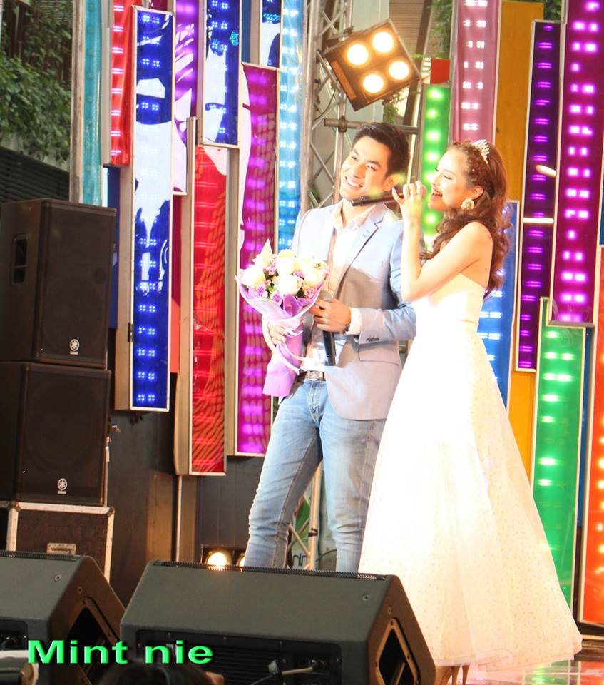อ๋อมขวัญ 7 สีคอนเสิร์ต + แฟนคลับอ๋อมขวัญร่วมเซอร์ไพรส์วันเกิดให้อ๋อม