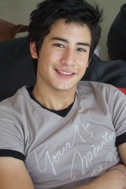 หนุ่มๆใน คอลเลคชั่นของซุปตาร์ อั้ม พัชราภา