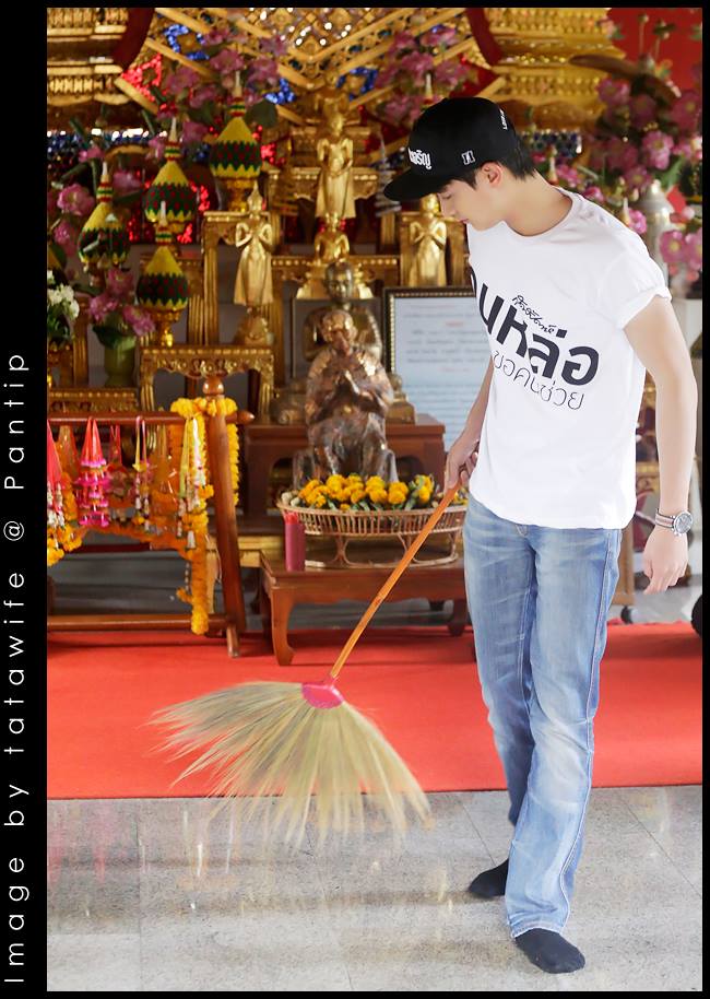 เจมส์ จิรายุ @ คนหล่อขอทำดี ปี 6 ที่จังหวัดพิจิตร