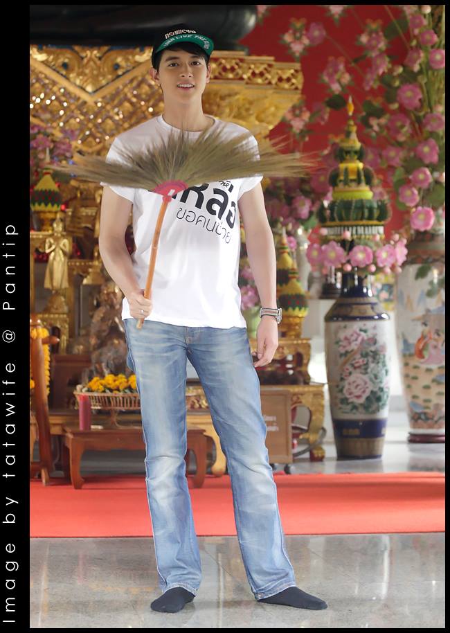 เจมส์ จิรายุ @ คนหล่อขอทำดี ปี 6 ที่จังหวัดพิจิตร