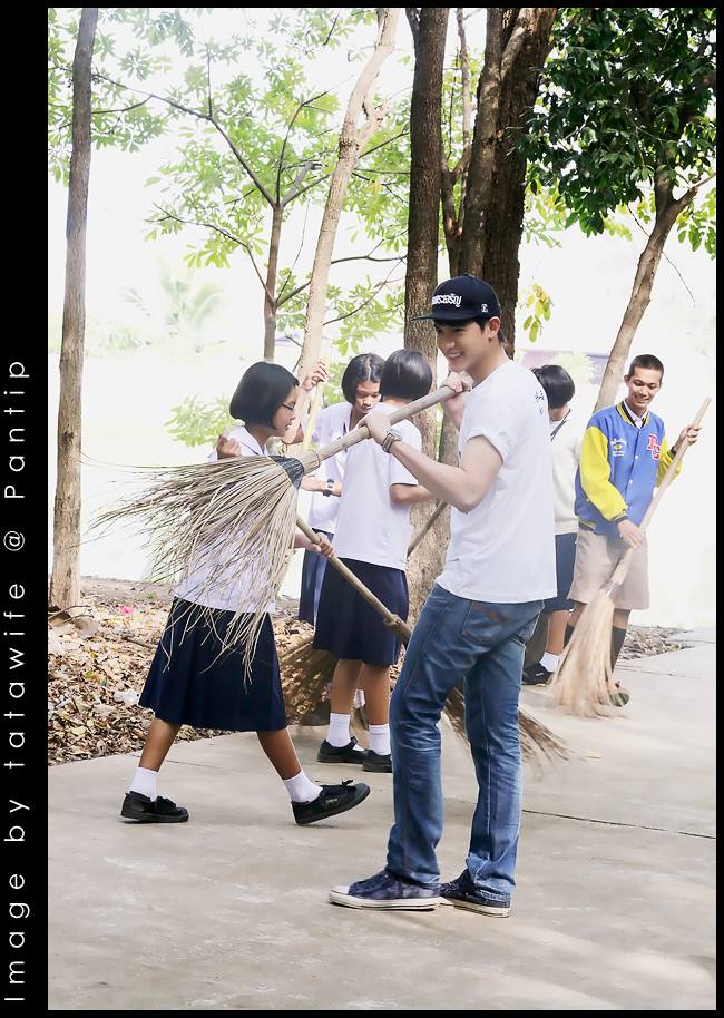 เจมส์ จิรายุ @ คนหล่อขอทำดี ปี 6 ที่จังหวัดพิจิตร