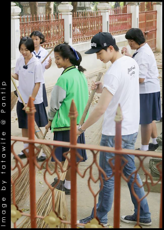 เจมส์ จิรายุ @ คนหล่อขอทำดี ปี 6 ที่จังหวัดพิจิตร
