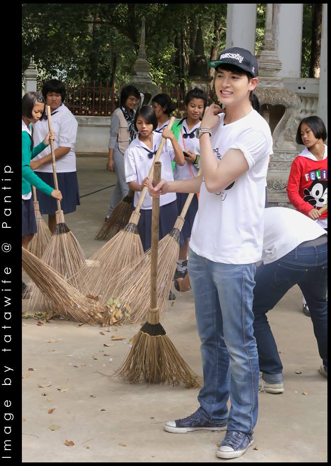 เจมส์ จิรายุ @ คนหล่อขอทำดี ปี 6 ที่จังหวัดพิจิตร