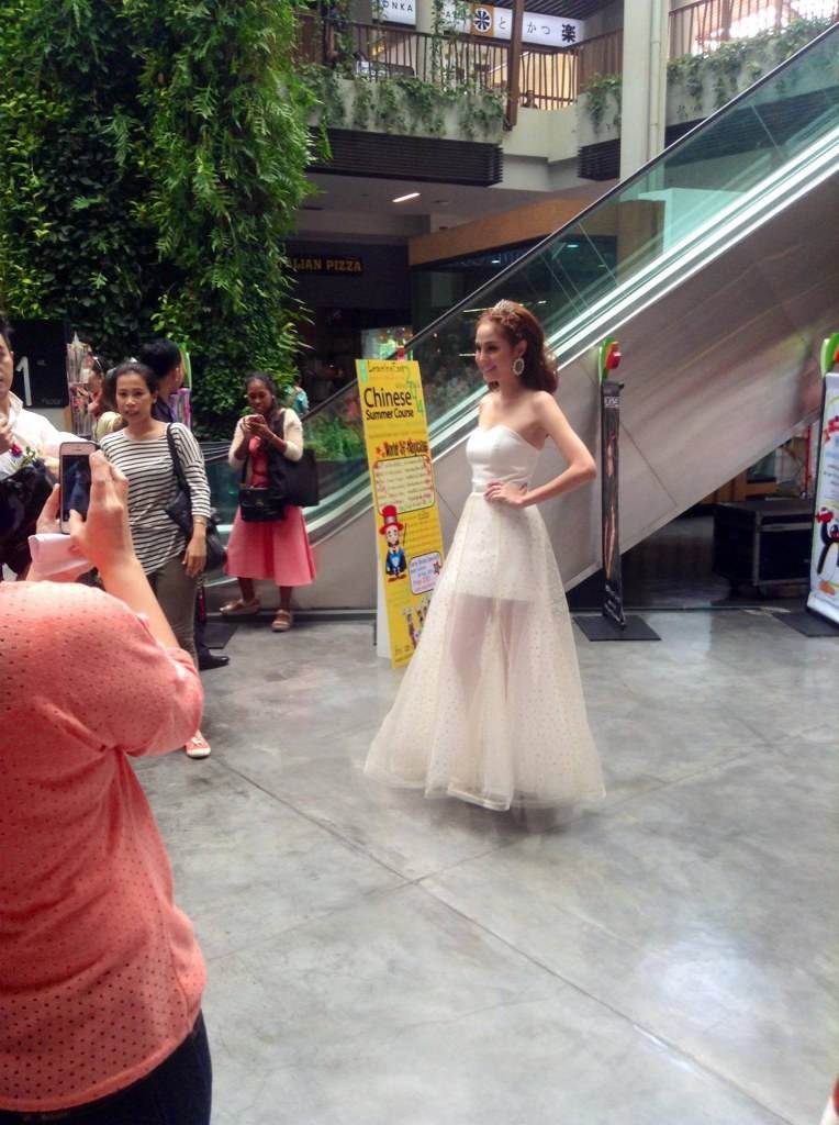 Hair, Makeup and dress with Kwan Usamanee
