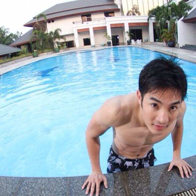 อ้วน รังสิต ขาวตี๋น่ารักดี .