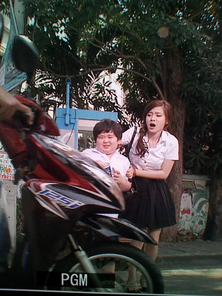 อัพเดท พอร์ช-ใบเฟิร์น คู่จิ้นคู่อินคู่ฟิน 04/02/2014 ณ กองถ่าย คุณผีที่รัก