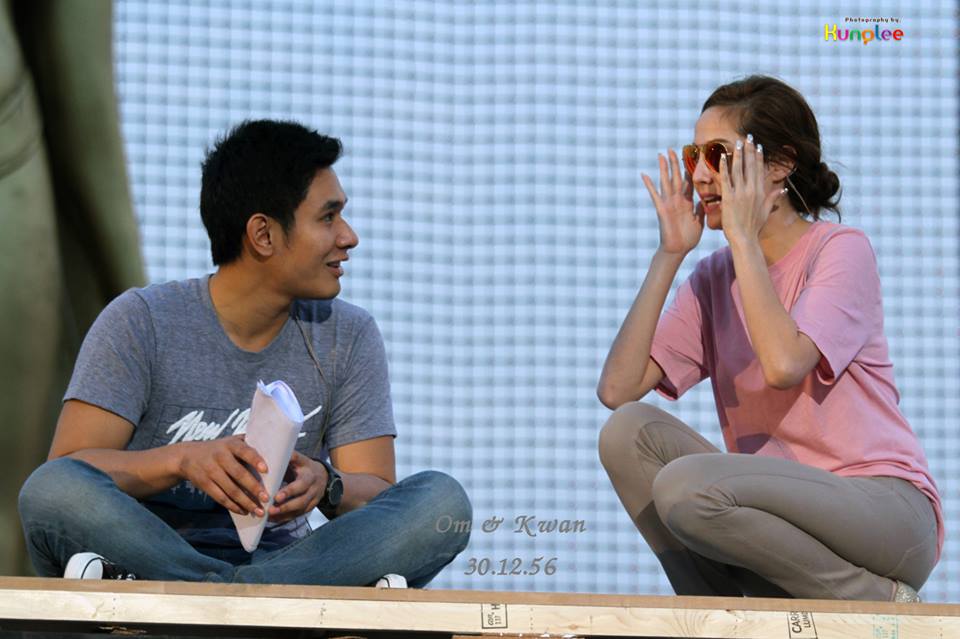 คู่จิ้น ทั้งในจอและนอกจอ (นอกจอฟินกว่า) >.<