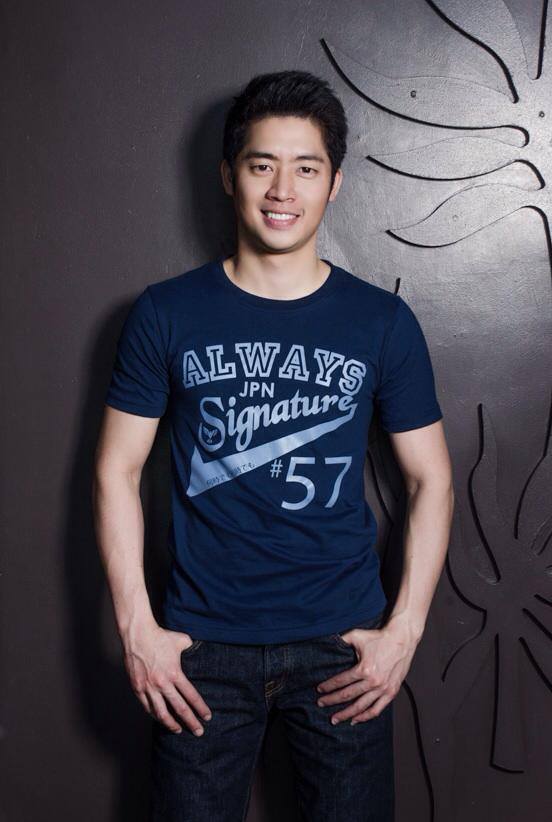 นายแบบขายเสื้อ