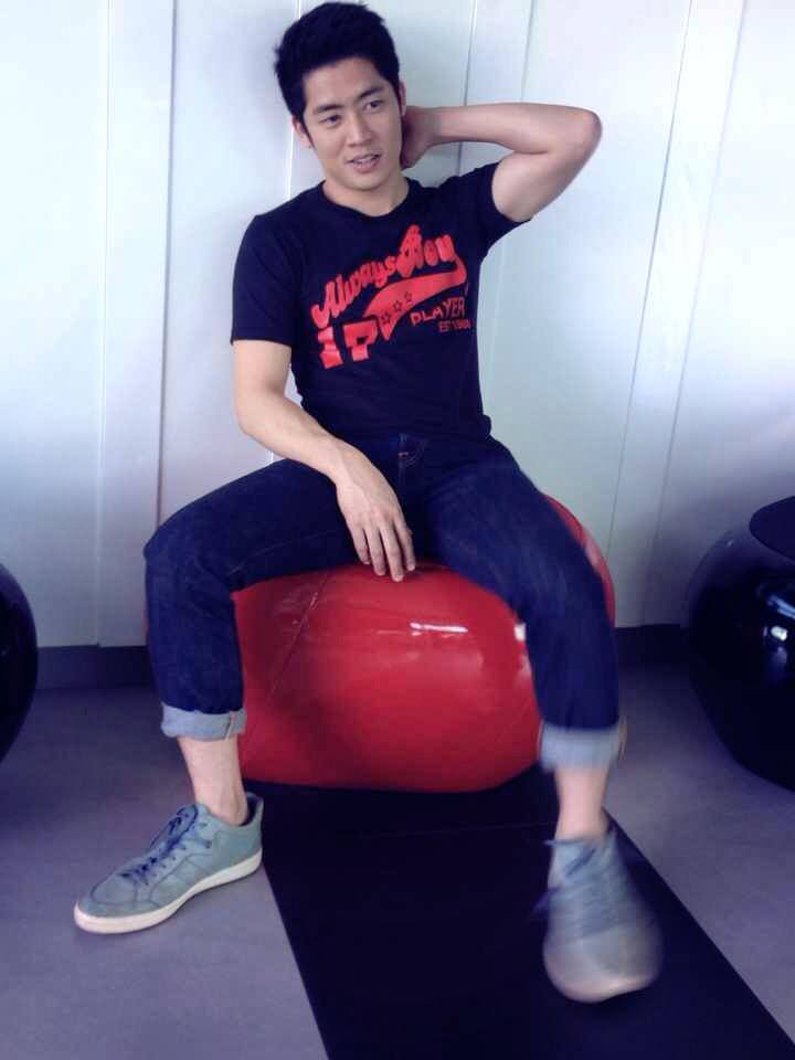 นายแบบขายเสื้อ