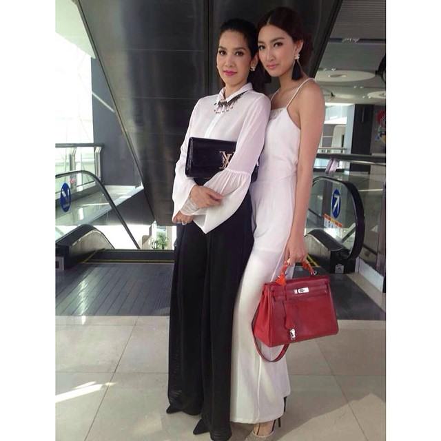 ตรีอัปสร ฟีเวอร์ แพนเค้ก เล่นร้าย ครั้งแรก @ ปีกมงกุฎ  คอสตูมเริ่ดหรูไฮโชมาก ไม่ต่ำกว่า9หลัก