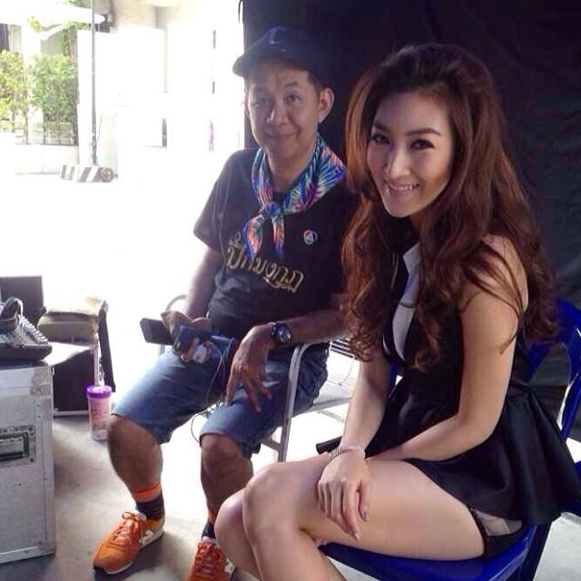 ตรีอัปสร ฟีเวอร์ แพนเค้ก เล่นร้าย ครั้งแรก @ ปีกมงกุฎ  คอสตูมเริ่ดหรูไฮโชมาก ไม่ต่ำกว่า9หลัก