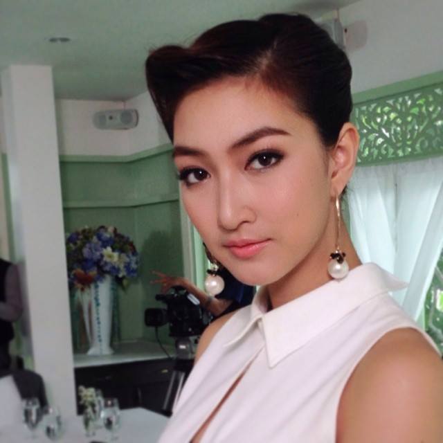 สวยมากๆ แพนเค้ก ถ่ายละคร ปีกมงกุฏ วันที่ 2 มาแล้วจร้า