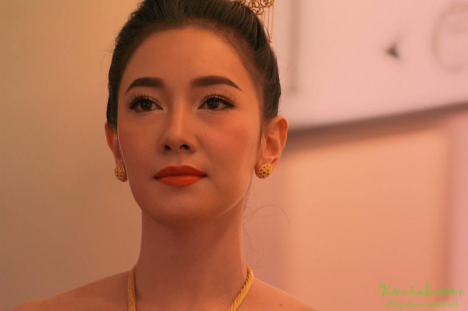 นุ่น วรนุช ชุดไทย
