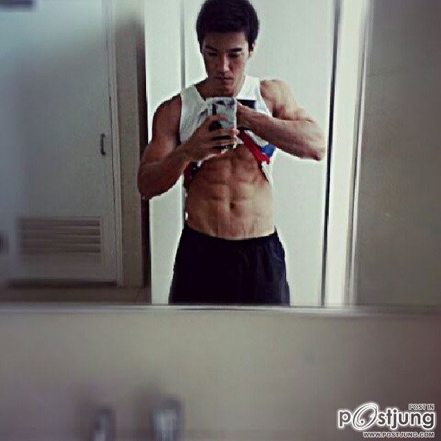 Mister Singapore 2013 contestant - Ow Yam Huo!
