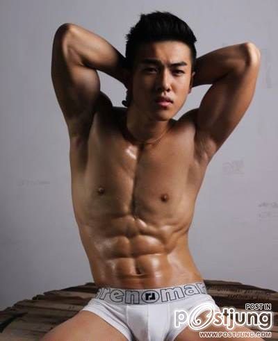 Mister Singapore 2013 - Ian Chua!