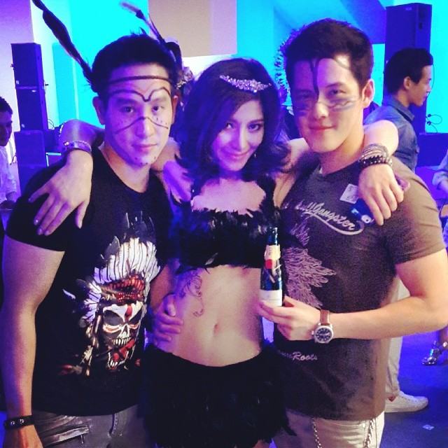 รายงานสด เอมมี่ มรกต ในงาน party  #kitaimeebday2014