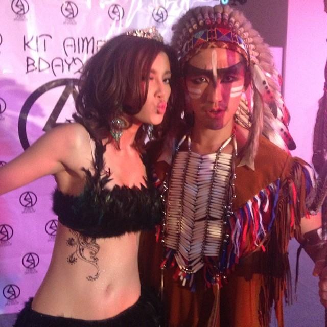 รายงานสด เอมมี่ มรกต ในงาน party  #kitaimeebday2014