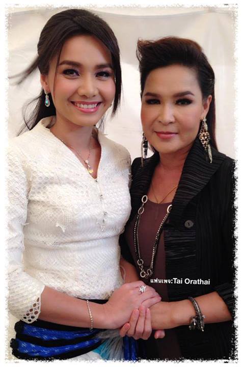 ภาพพี่ต่าย อรทัย สวย ๆ จ๊ะ
