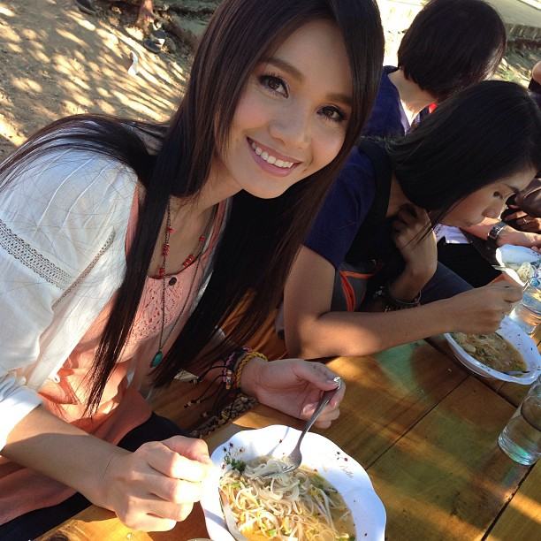 ภาพพี่ต่าย อรทัย สวย ๆ จ๊ะ