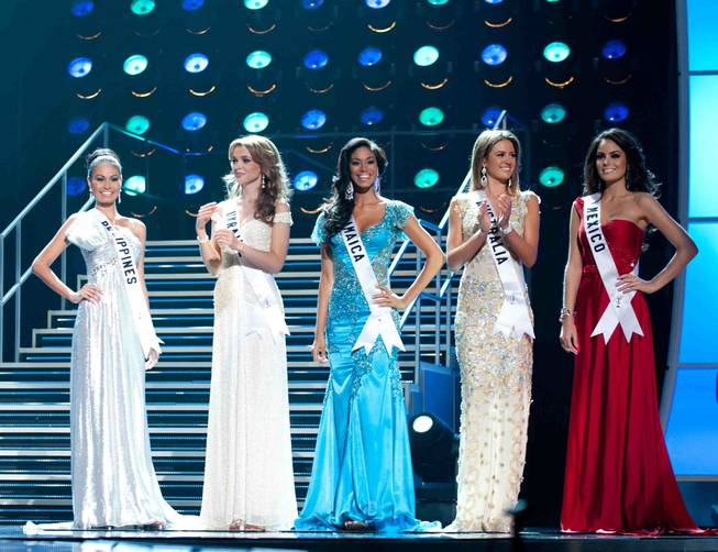 บรรยากาศ Top 5 บนเวที Miss Universe 2001-2013