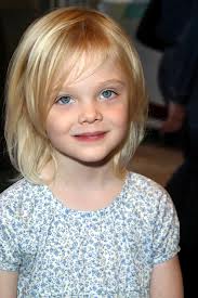 Elle fanning สวยสง่า