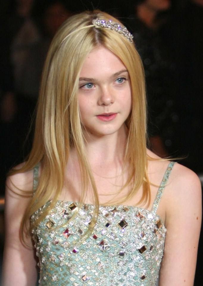Elle fanning สวยสง่า