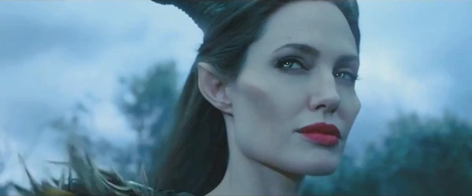 10000ล้าน แน่ๆๆ maleficent