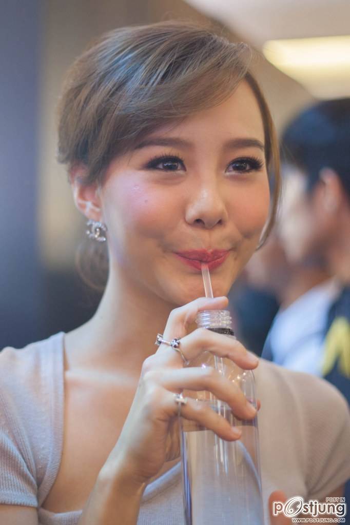 Toey Jariporn, Koolcheng Trịnh Tú Trung - Timeline Premiere