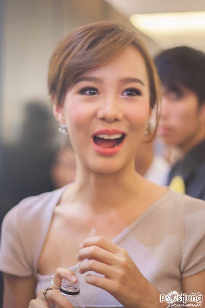 Toey Jariporn, Koolcheng Trịnh Tú Trung - Timeline Premiere