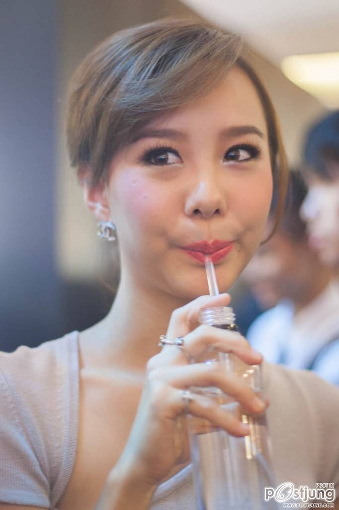 Toey Jariporn, Koolcheng Trịnh Tú Trung - Timeline Premiere