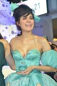 ชมพู่อารยา ปัดเกาเหลาเพื่อนซี้พลอยเฌอมาล์ย เหตุเสียบพรีเซนเตอร์แทน